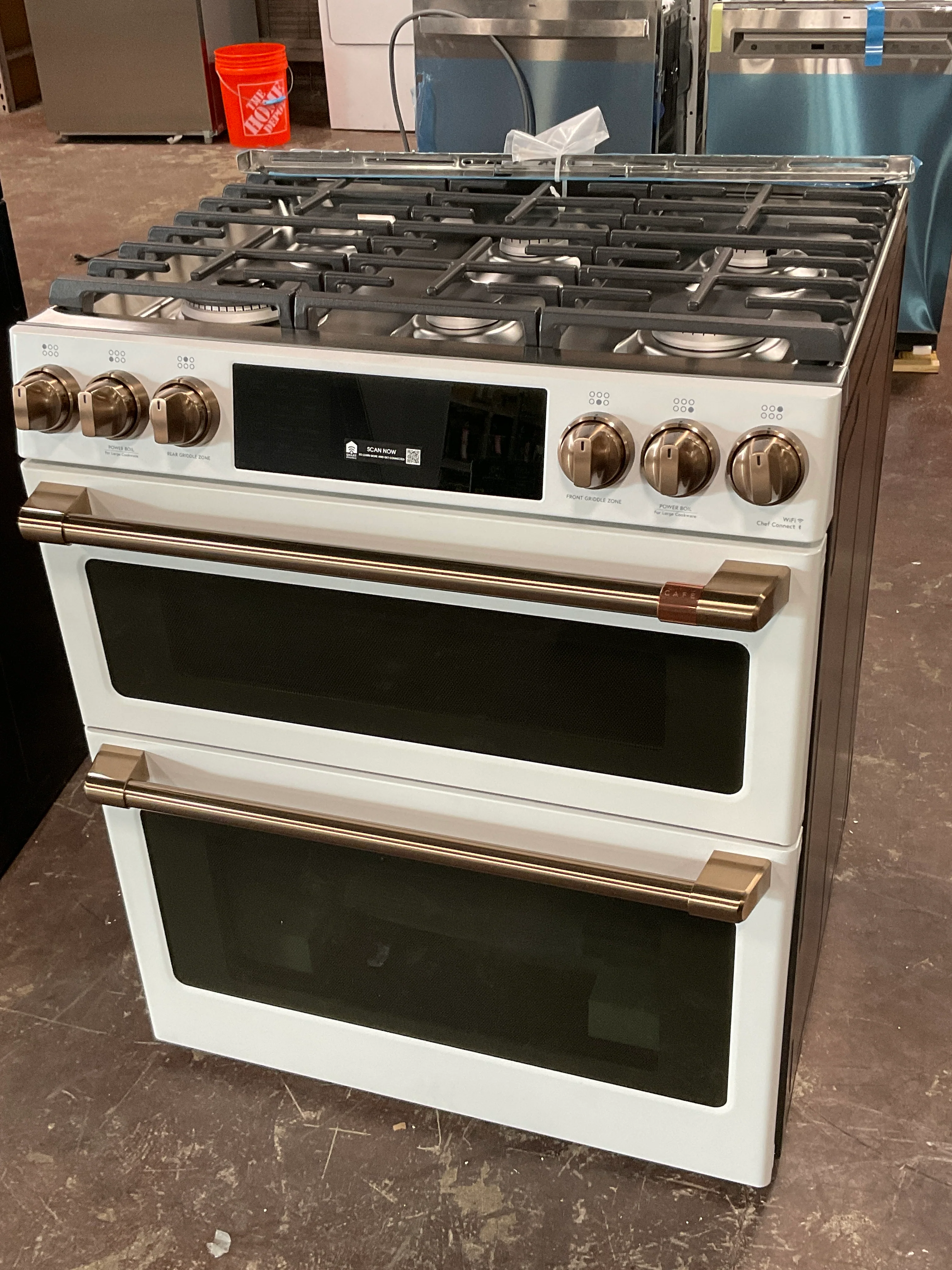 CAFÉ™ 30" Smart Slide-In, Front-Control, Gas Double-Oven Range with Convection - Image 11