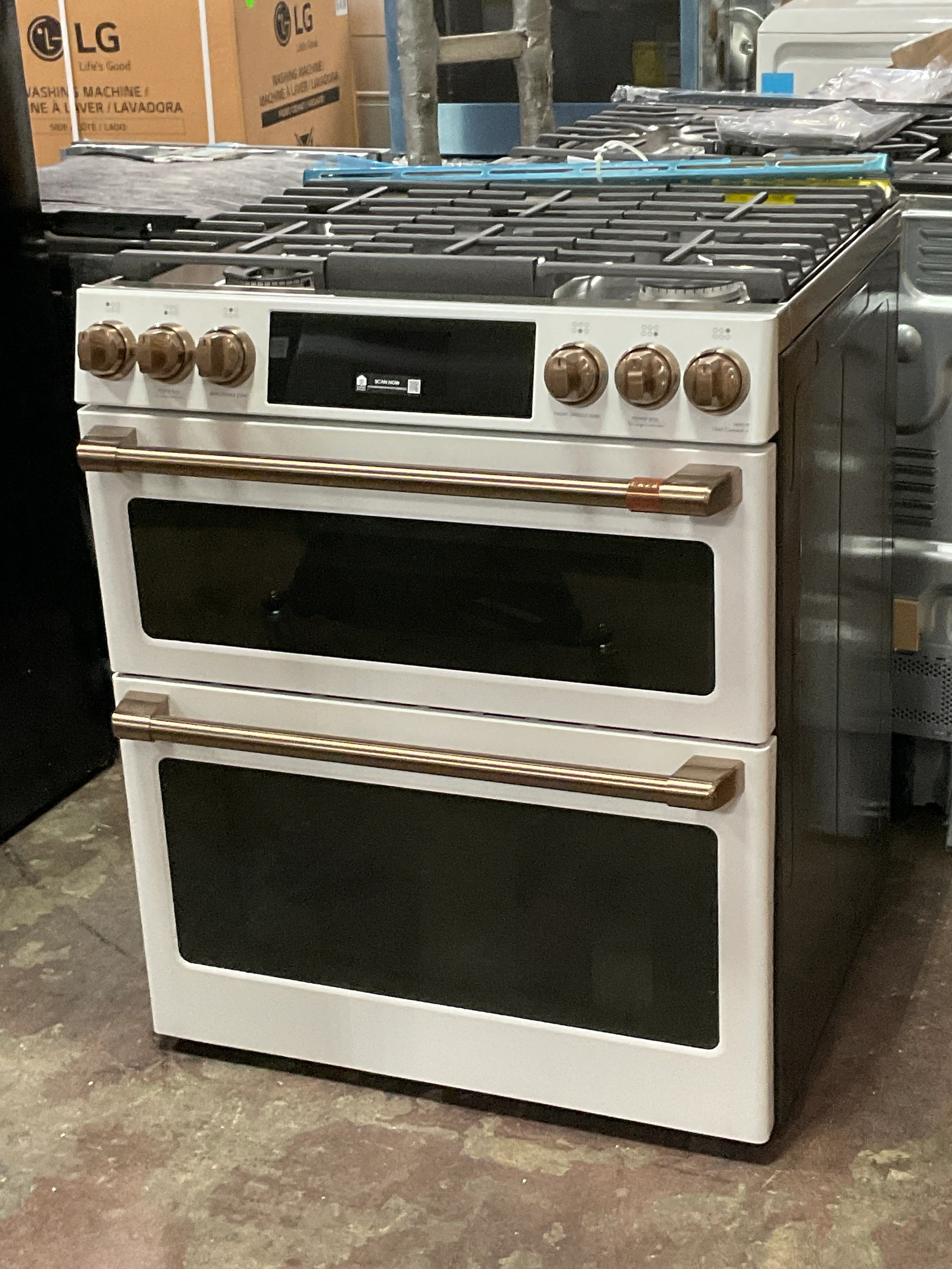 CAFÉ™ 30" Smart Slide-In, Front-Control, Gas Double-Oven Range with Convection - Image 12