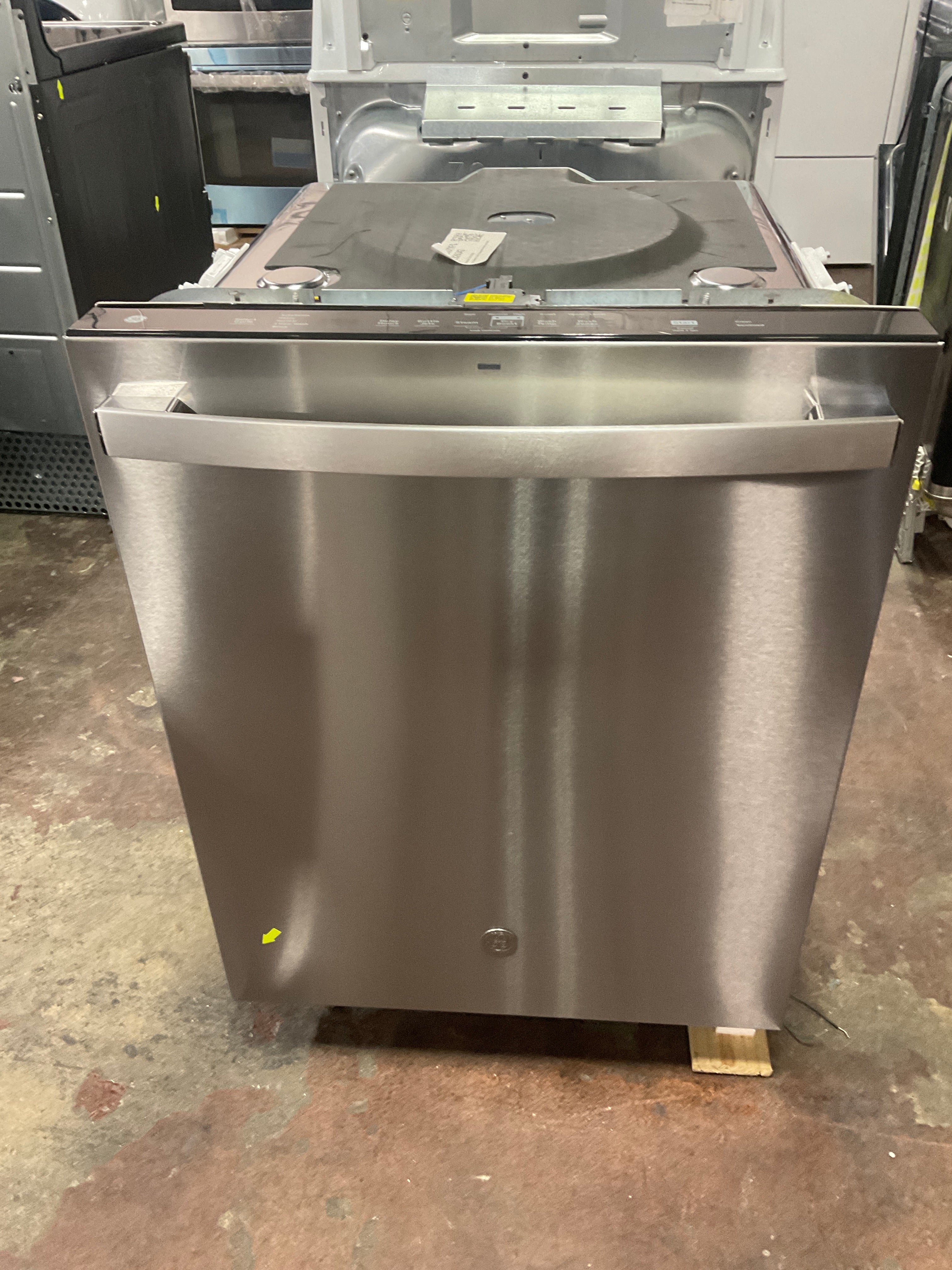 GE® ENERGY STAR® Fingerprint Resistant Top Control with Stainless Steel Interior Dishwasher with Sanitize Cycle - Image 11