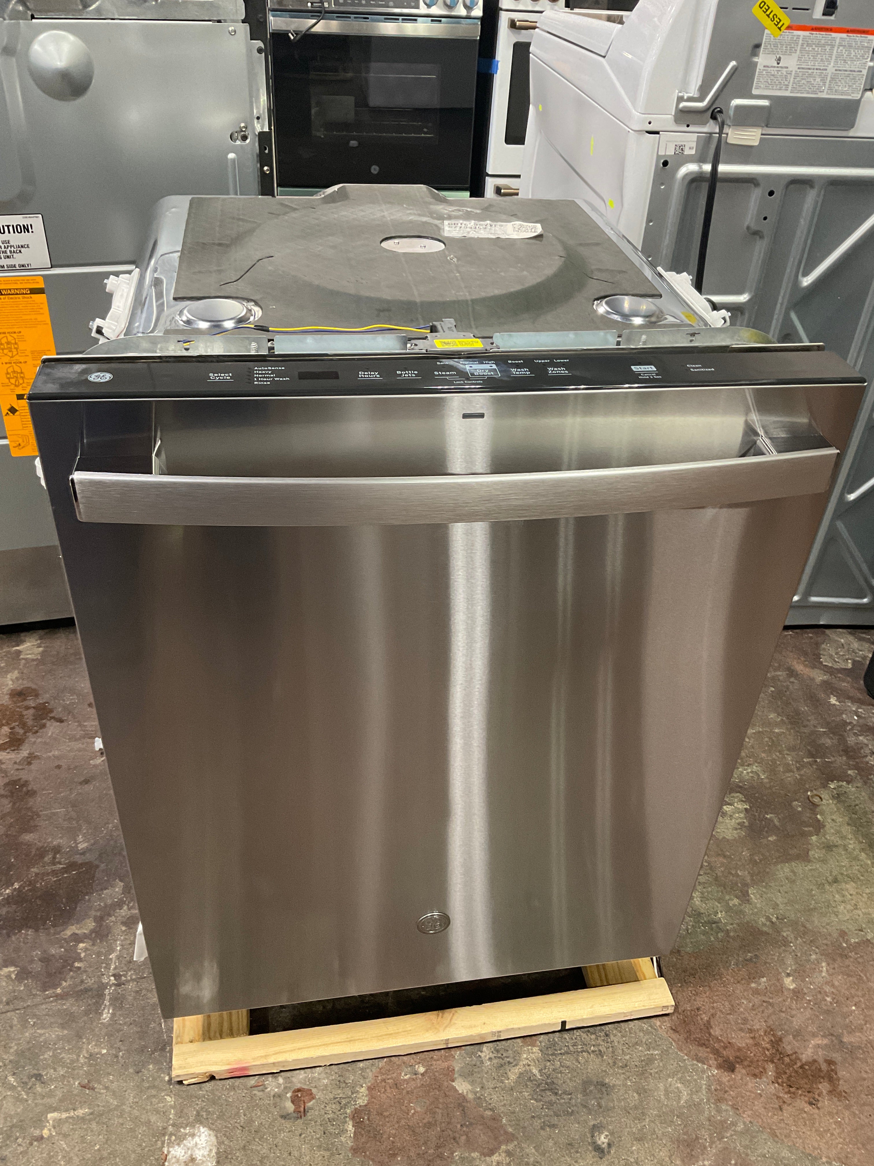 GE® ENERGY STAR® Fingerprint Resistant Top Control with Stainless Steel Interior Dishwasher with Sanitize Cycle - Image 7