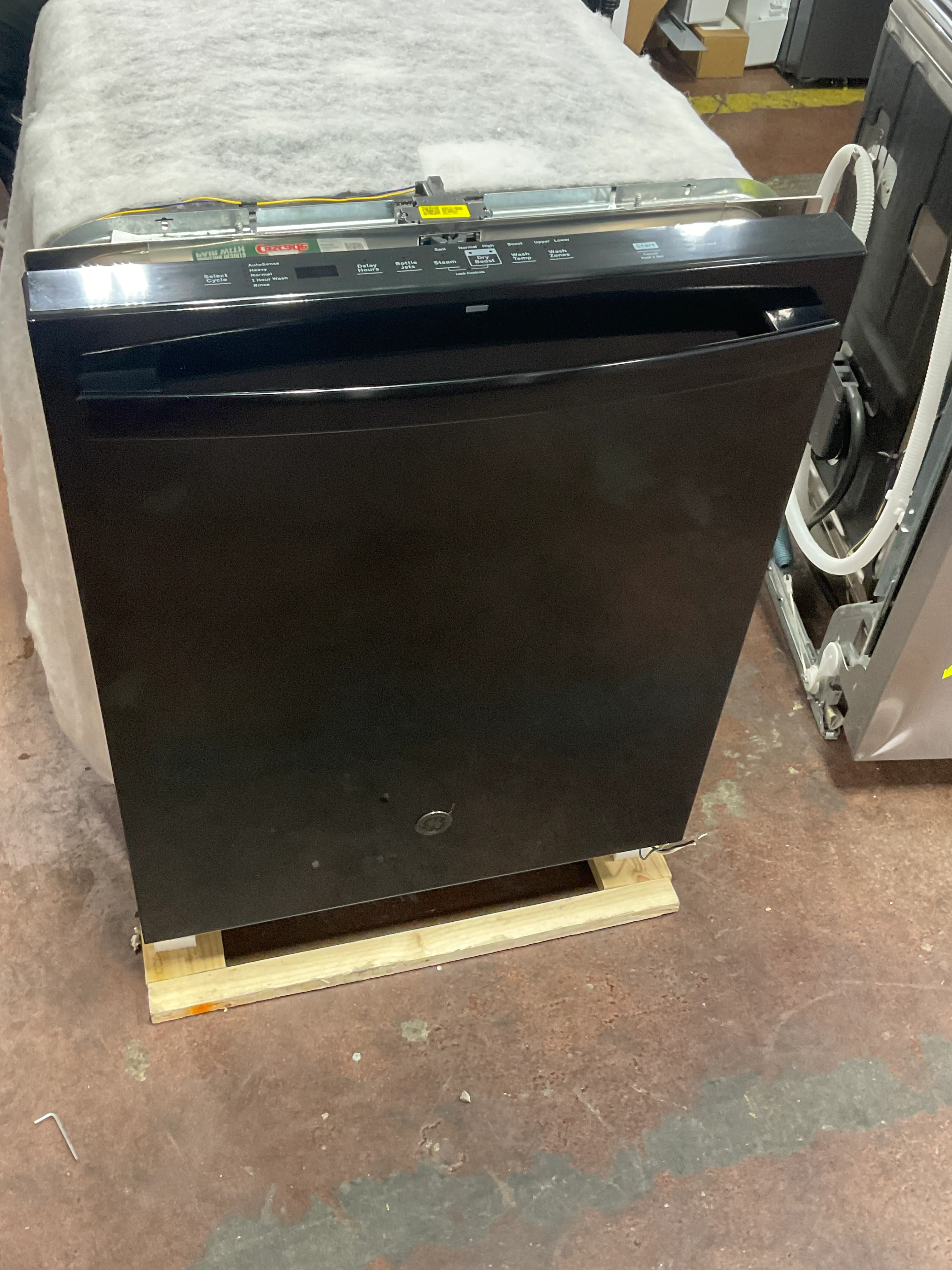 GE® ENERGY STAR® Top Control with Stainless Steel Interior Dishwasher with Sanitize Cycle - Image 8