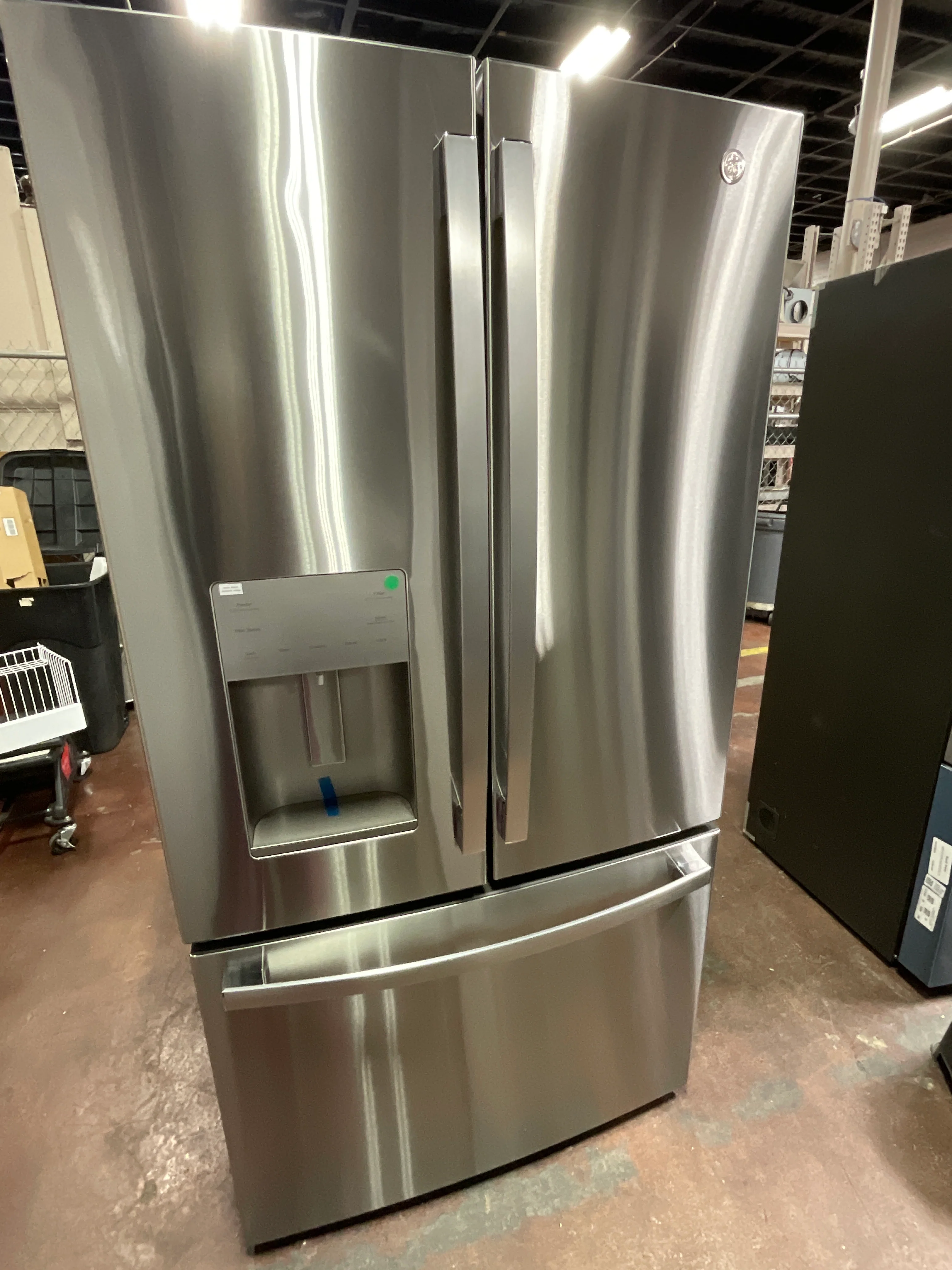 GE ENERGY STAR 25.7 Cu. Ft. Fingerprint Resistant French-Door Refrigerator - Image 21