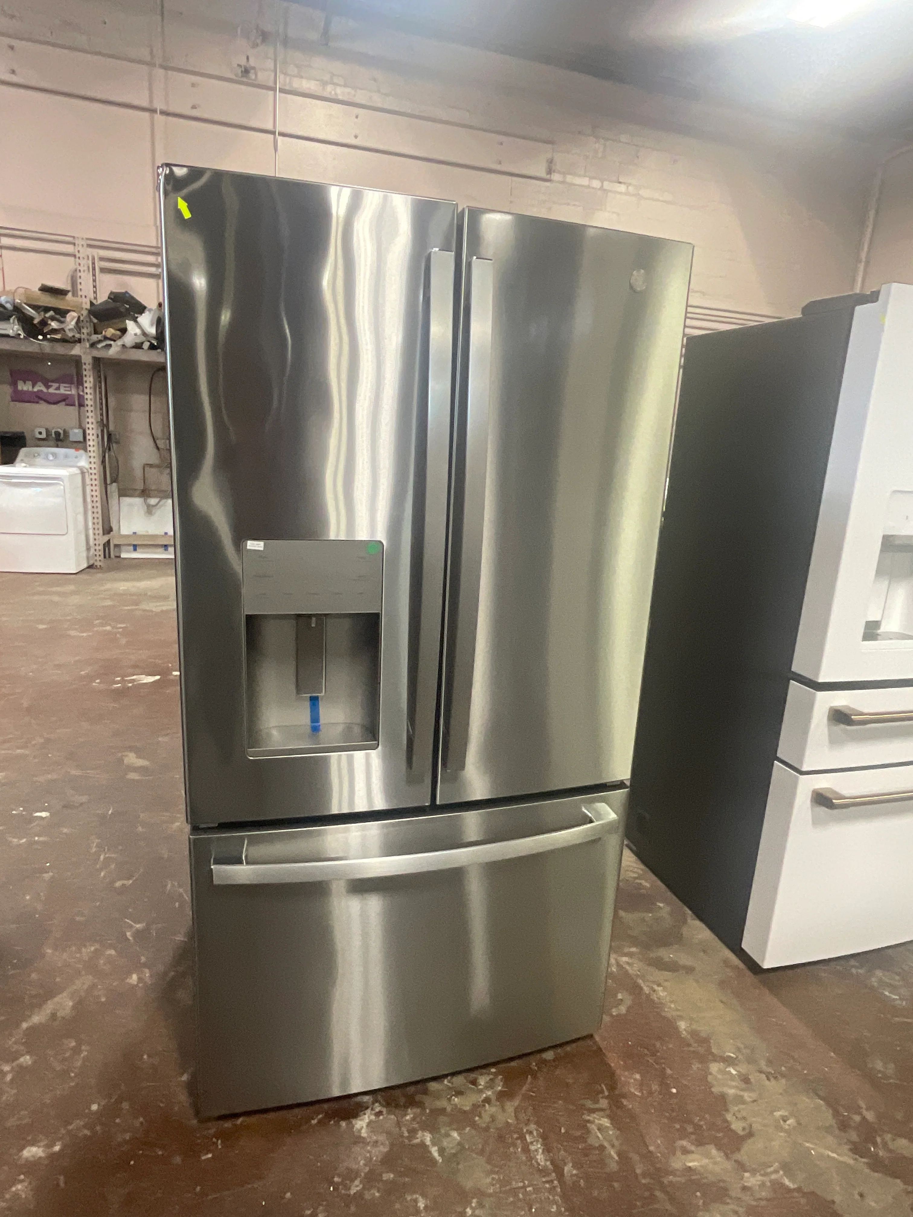 GE ENERGY STAR 25.7 Cu. Ft. Fingerprint Resistant French-Door Refrigerator - Image 9