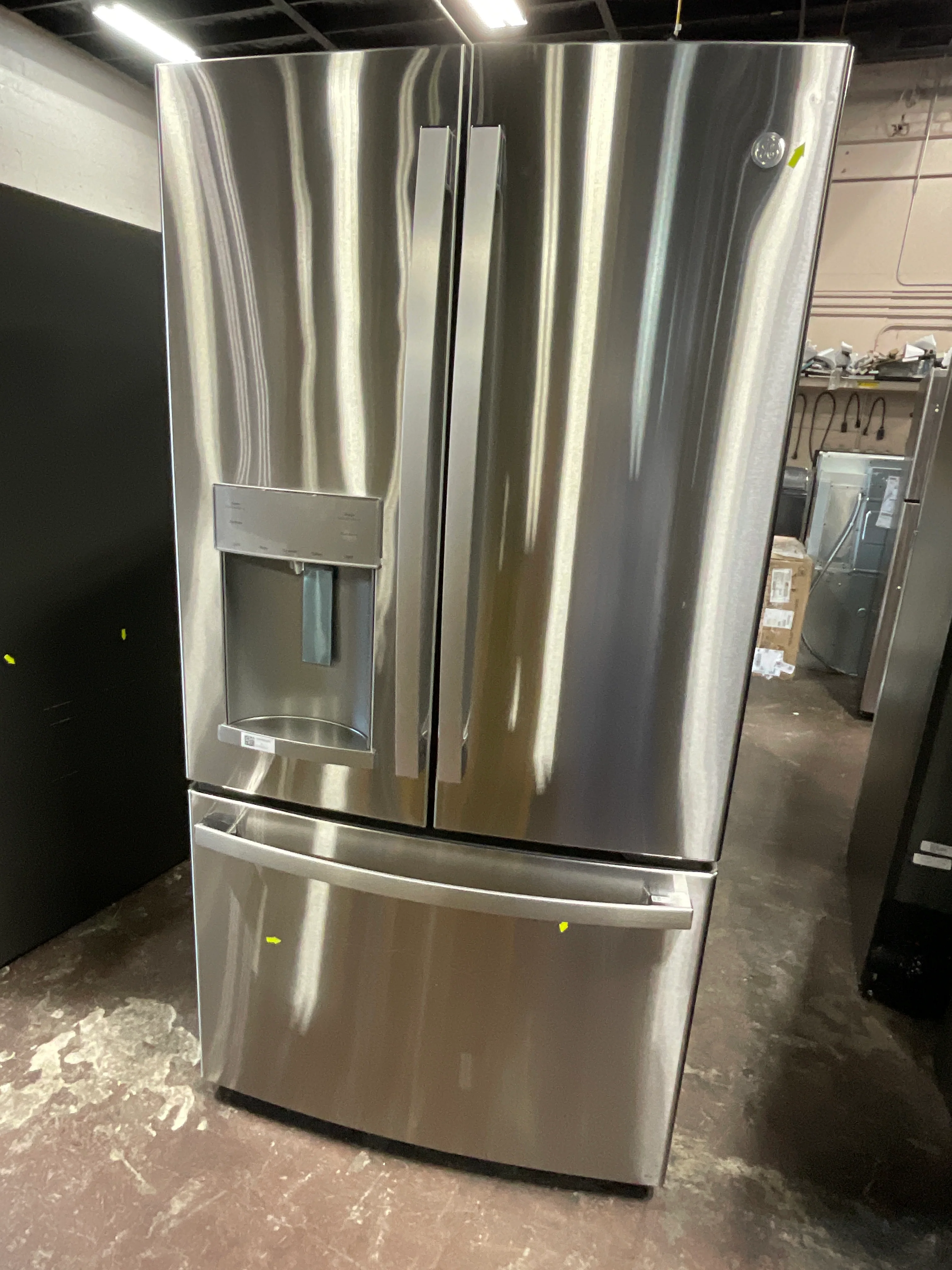 GE® ENERGY STAR® 27.7 Cu. Ft. Fingerprint Resistant French-Door Refrigerator - Image 10