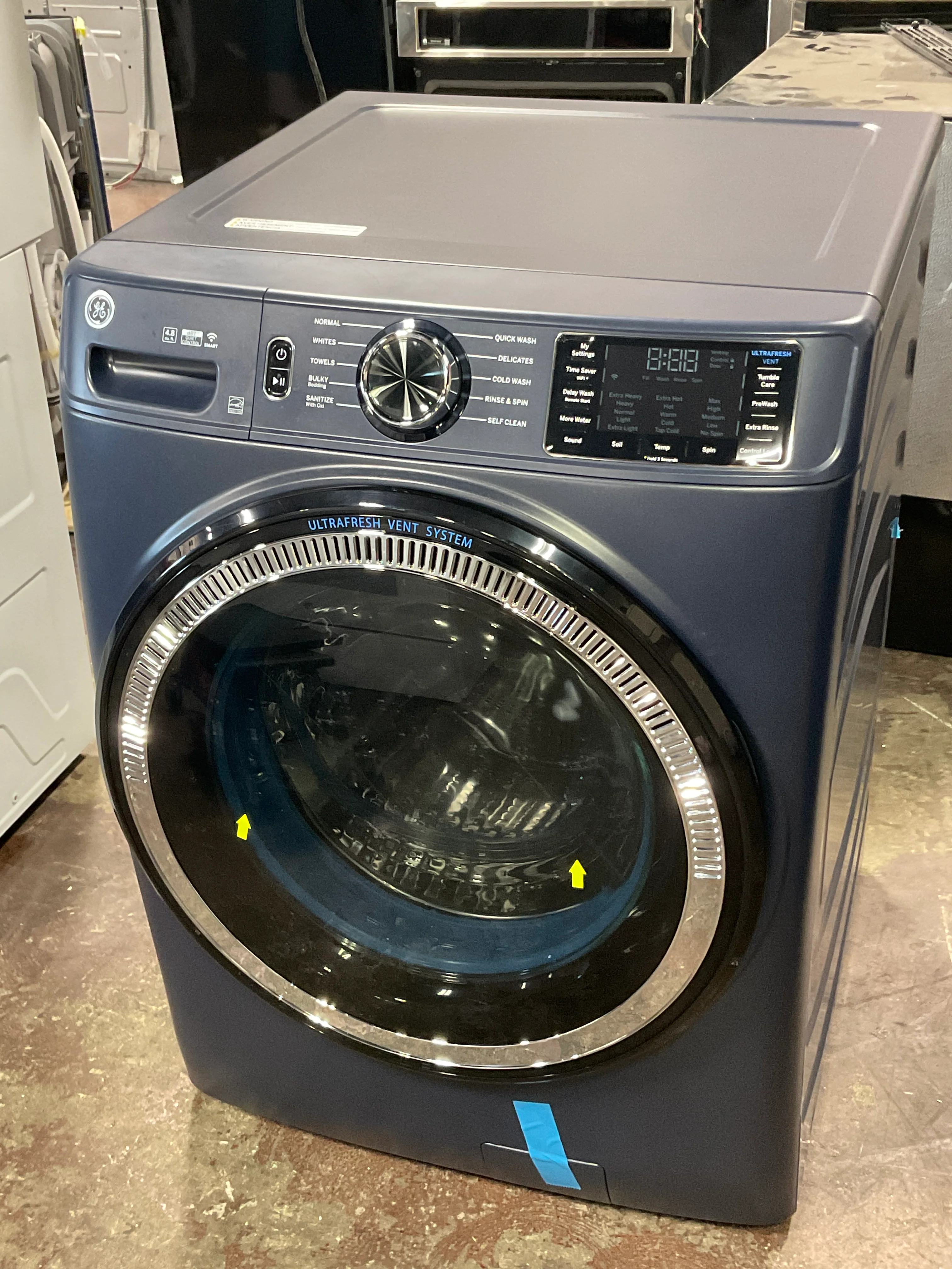 GE® ENERGY STAR® 4.8 cu. ft. Capacity Smart Front Load Washer with UltraFresh Vent System with OdorBlock™ and Sanitize w/Oxi - Image 7