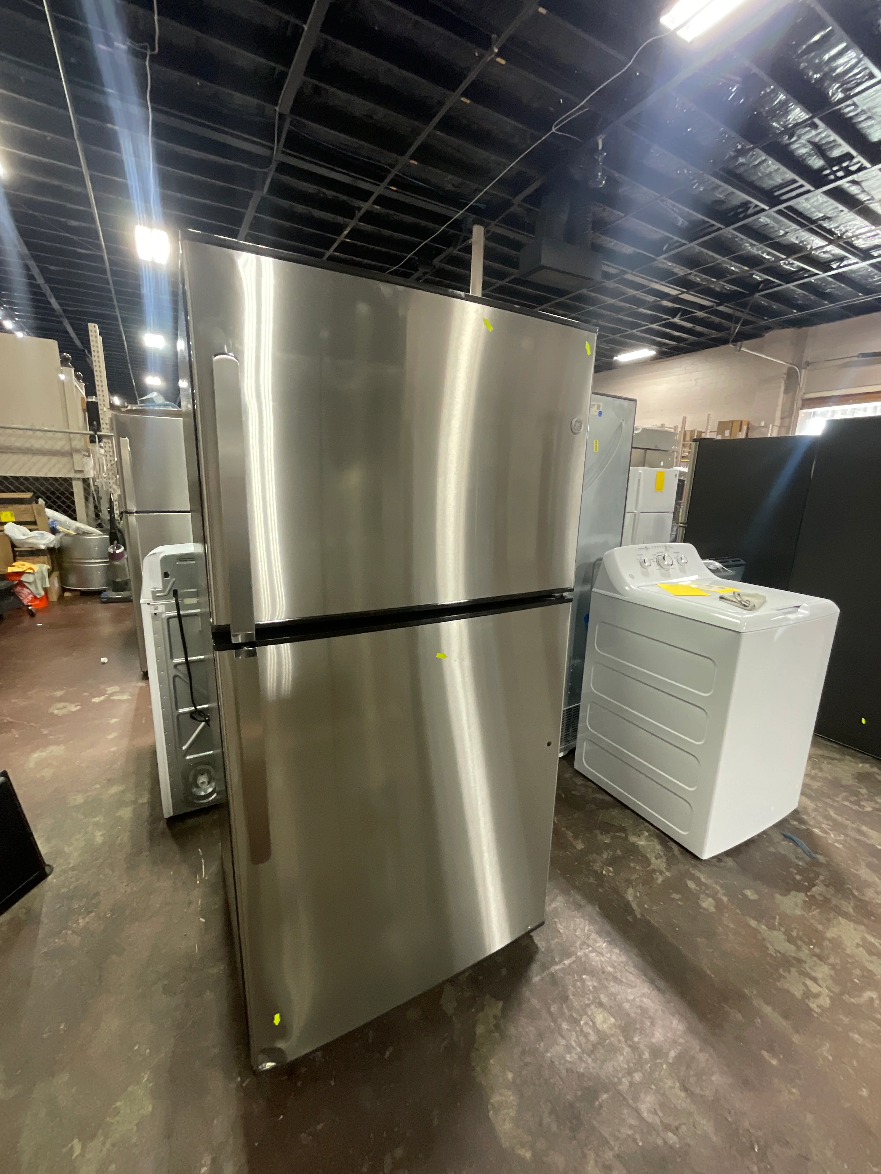 GE® ENERGY STAR® 21.1 Cu. Ft. Top-Freezer Refrigerator - Image 8