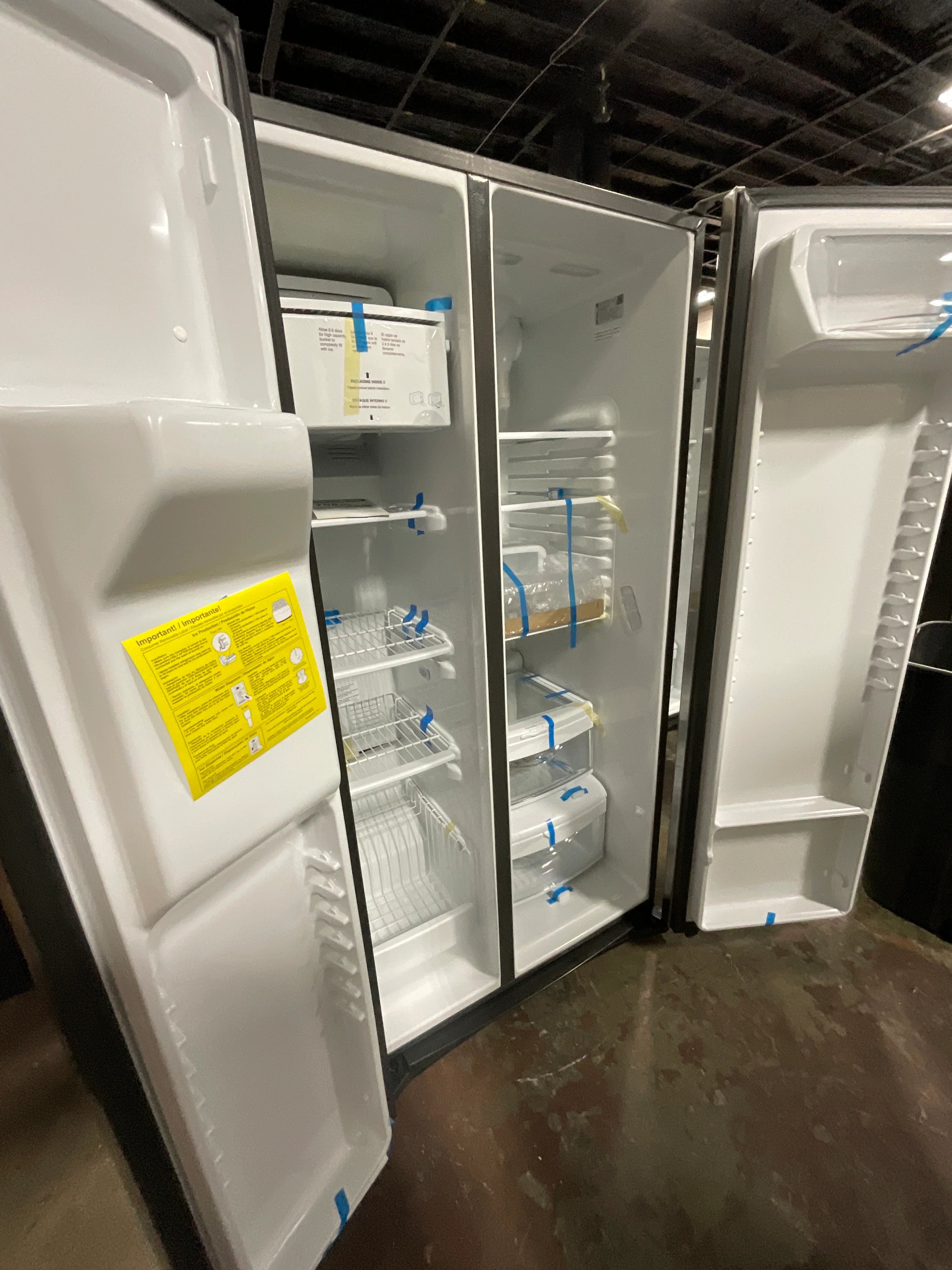 GE 25.3 Cu. Ft. Side-By-Side Refrigerator - Image 19