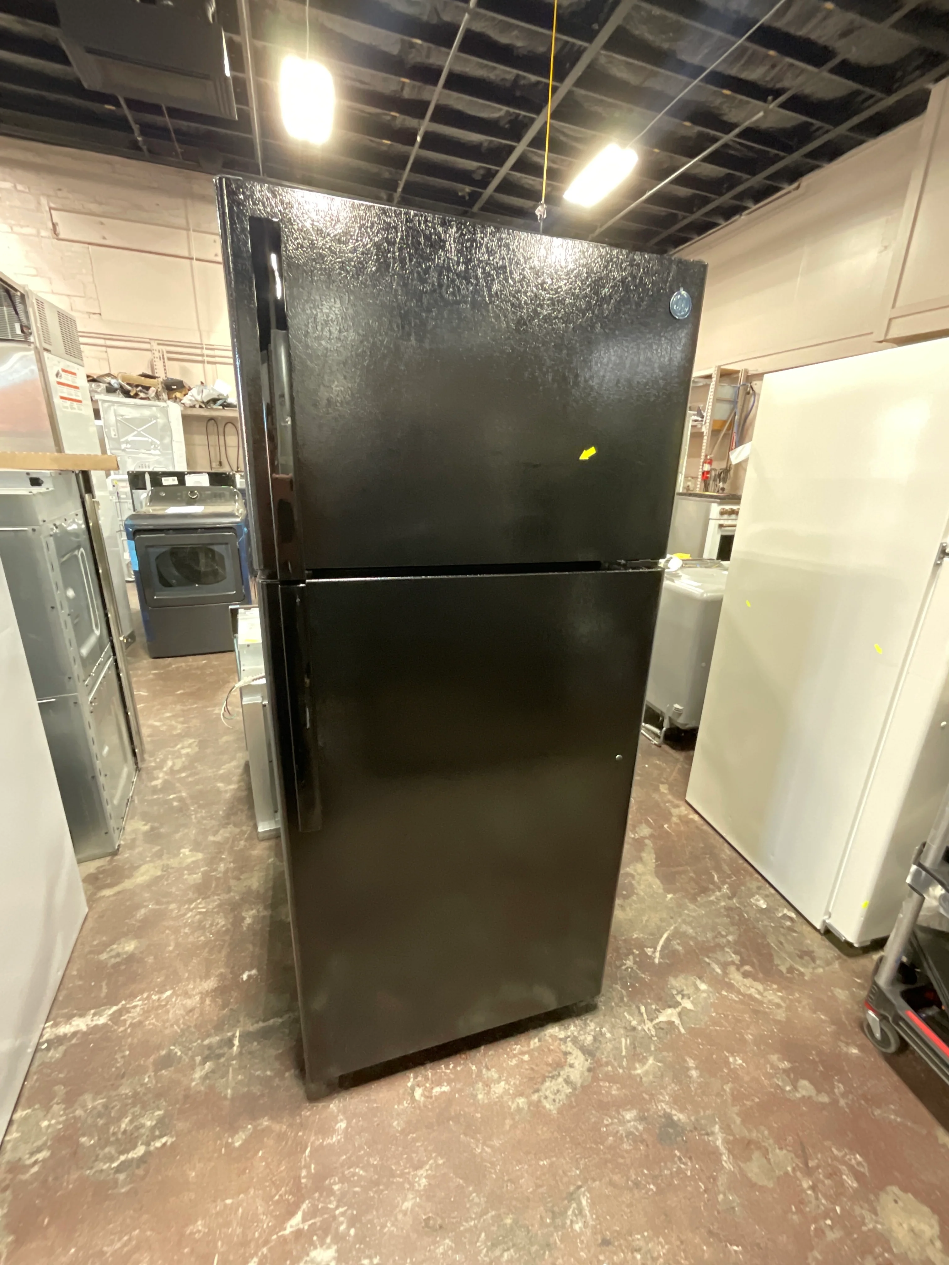 GE® 16.6 Cu. Ft. Top-Freezer Refrigerator - Image 6