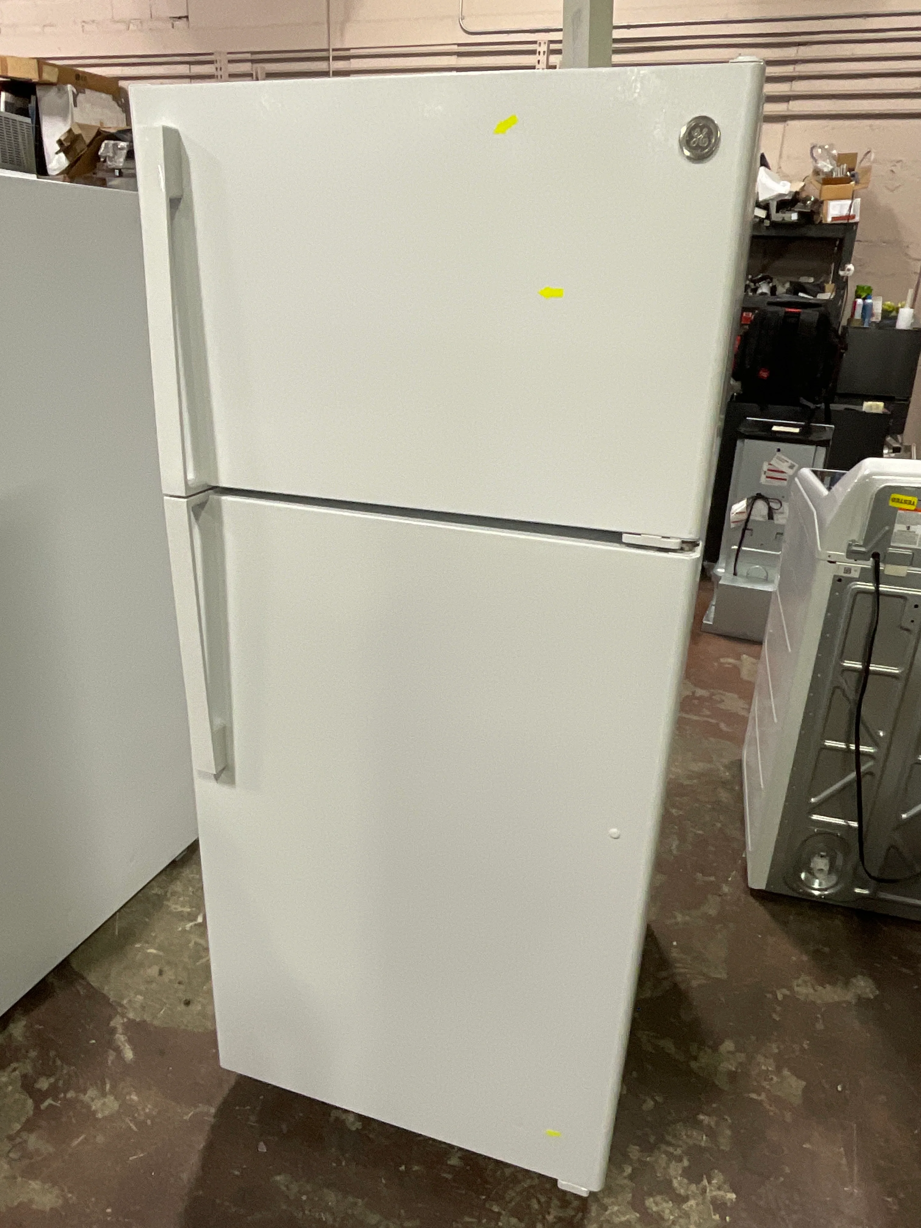 GE® 16.6 Cu. Ft. Top-Freezer Refrigerator - Image 6