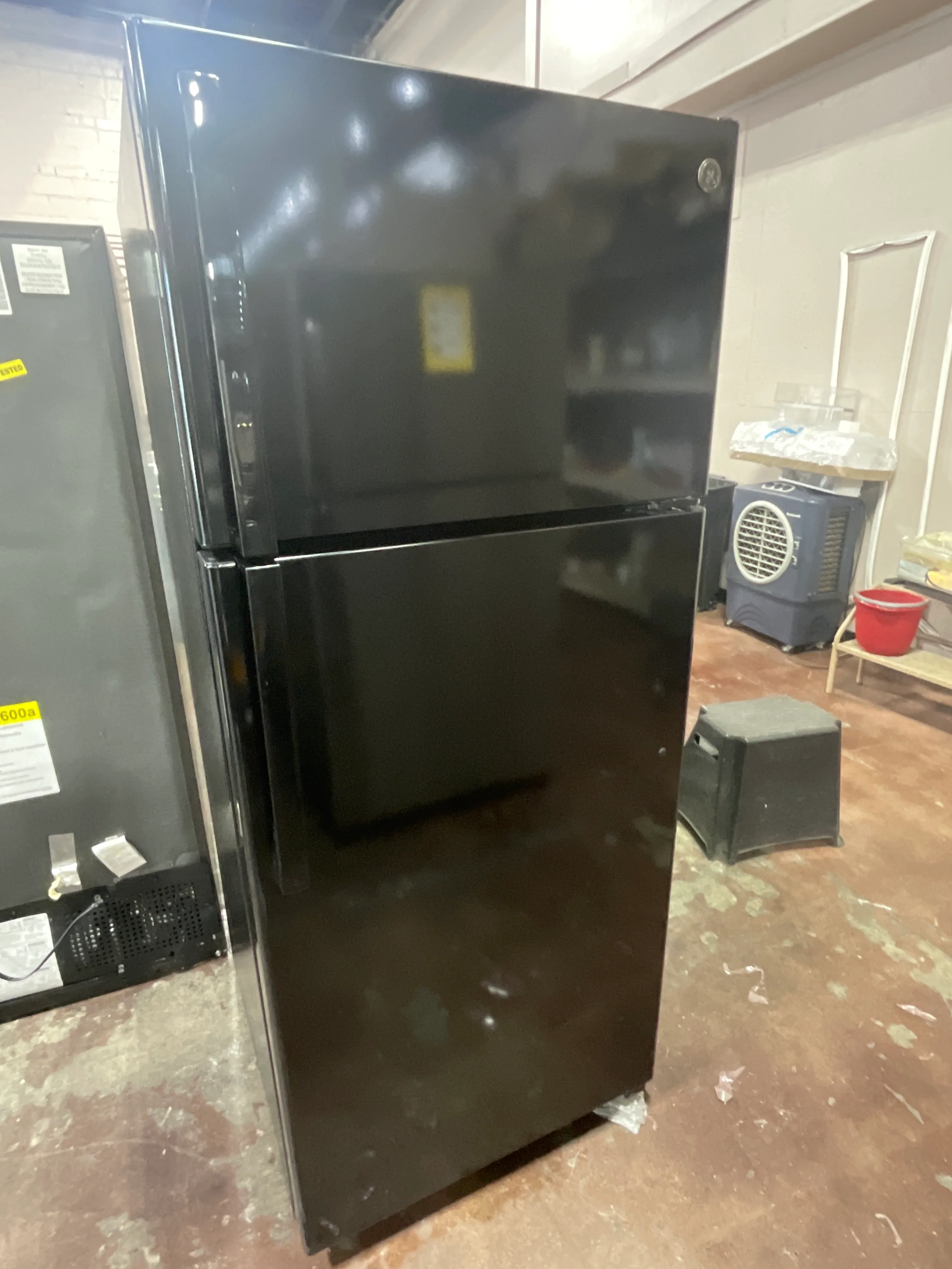 GE® 17.5 Cu. Ft. Top-Freezer Refrigerator - Image 6