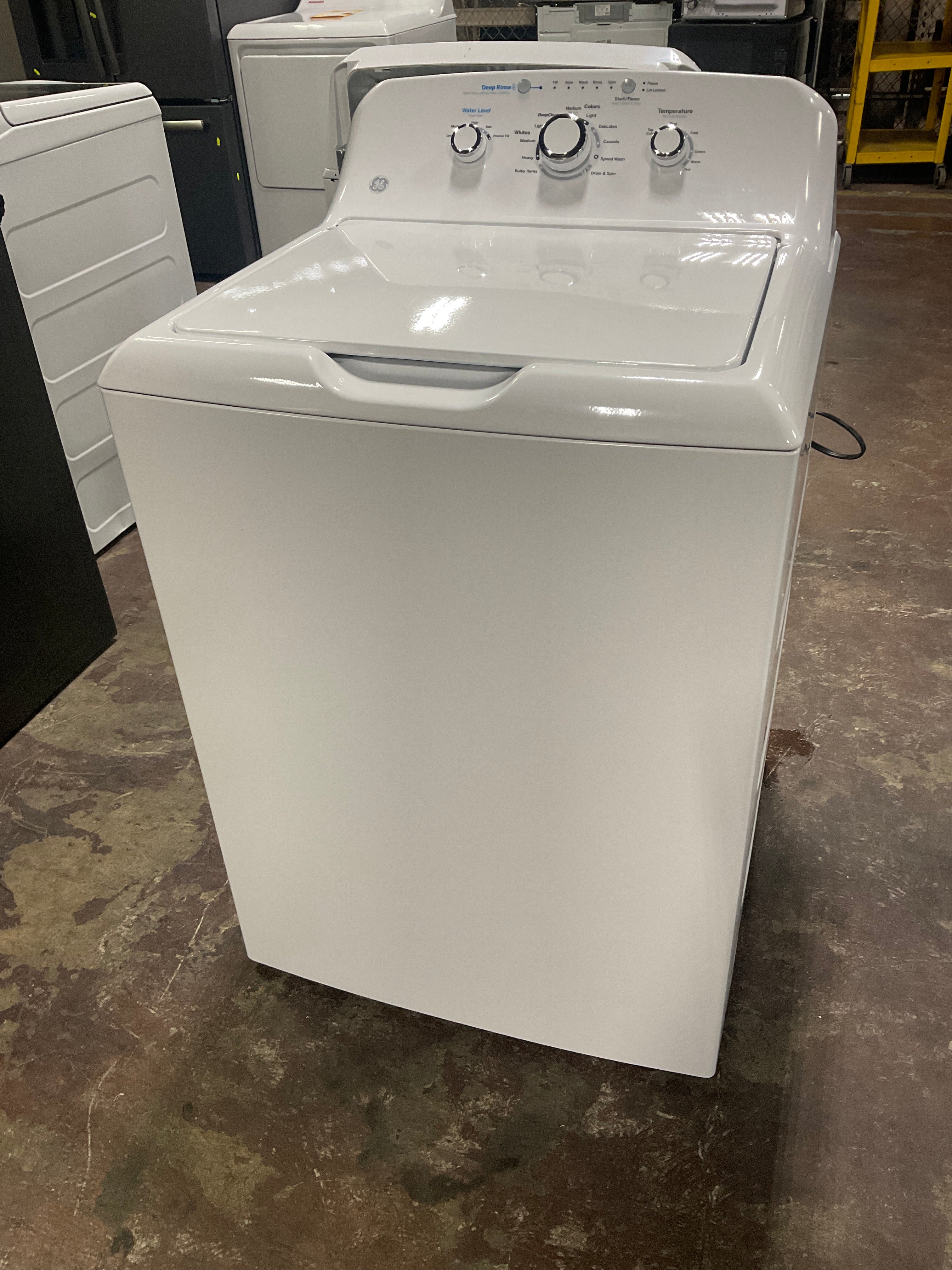 GE® 4.0 cu. ft. Capacity Washer with Stainless Steel Basket and Water Level Control - Image 12