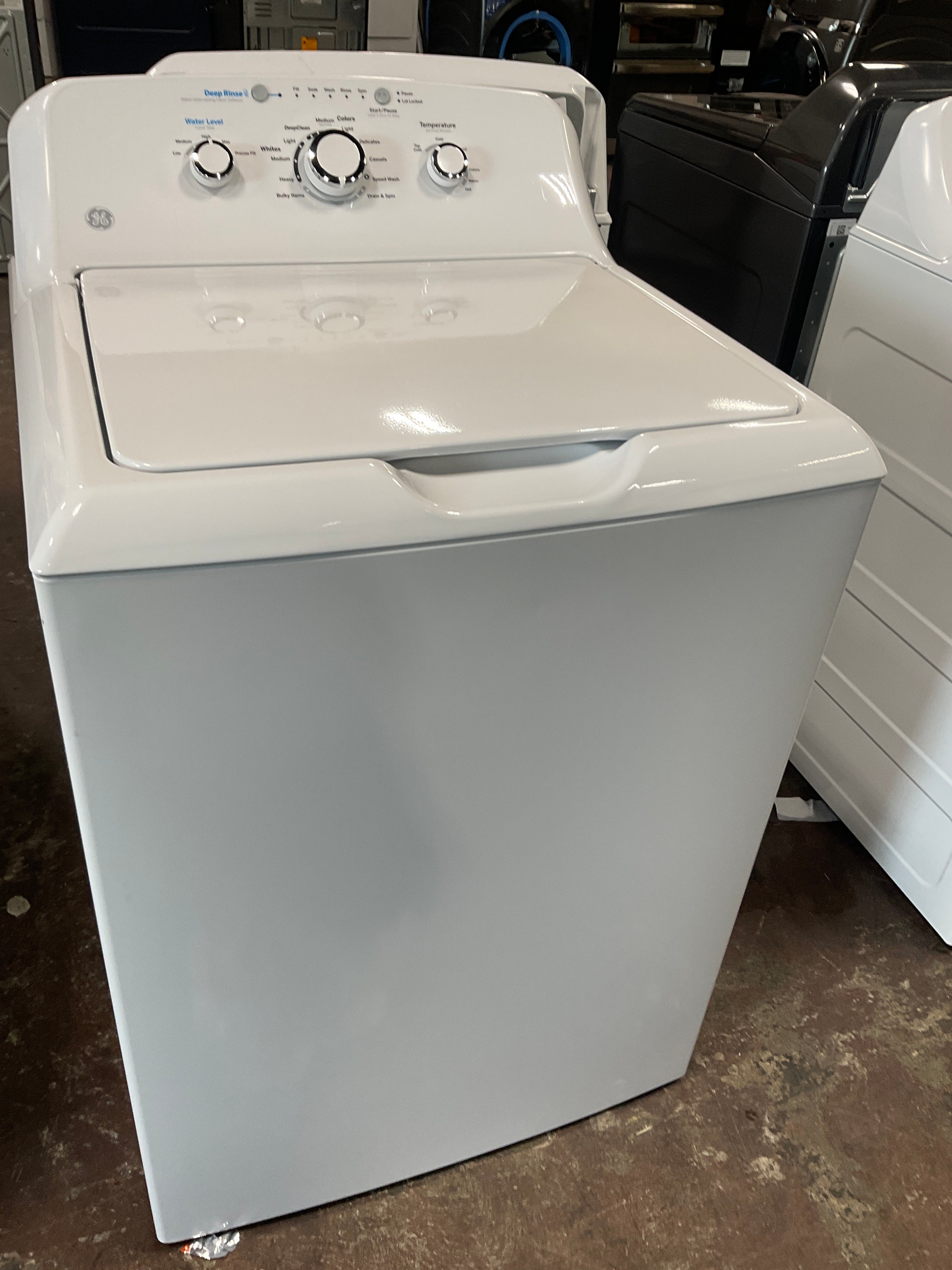 GE® 4.0 cu. ft. Capacity Washer with Stainless Steel Basket and Water Level Control - Image 17