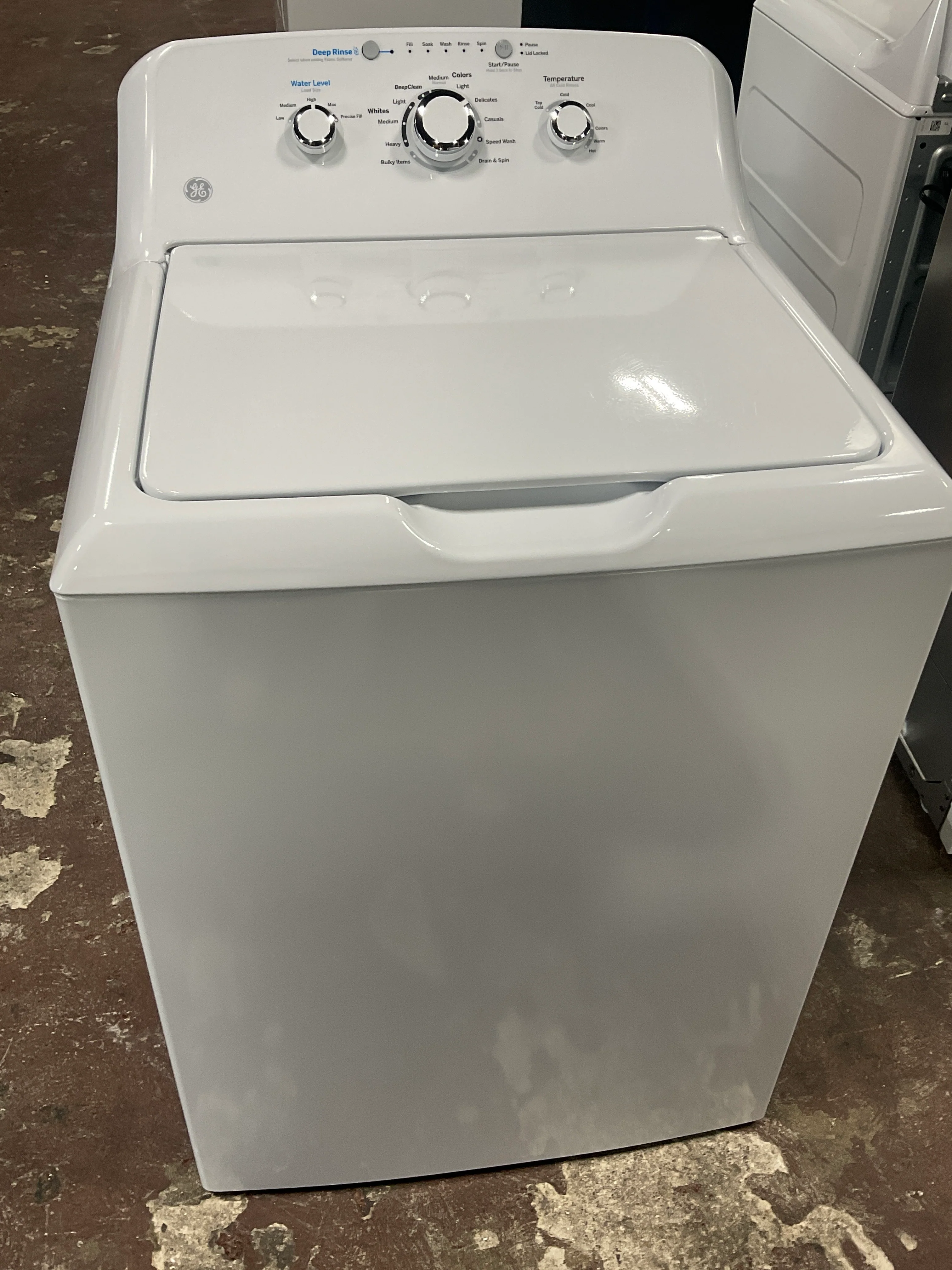 GE® 4.0 cu. ft. Capacity Washer with Stainless Steel Basket and Water Level Control - Image 18