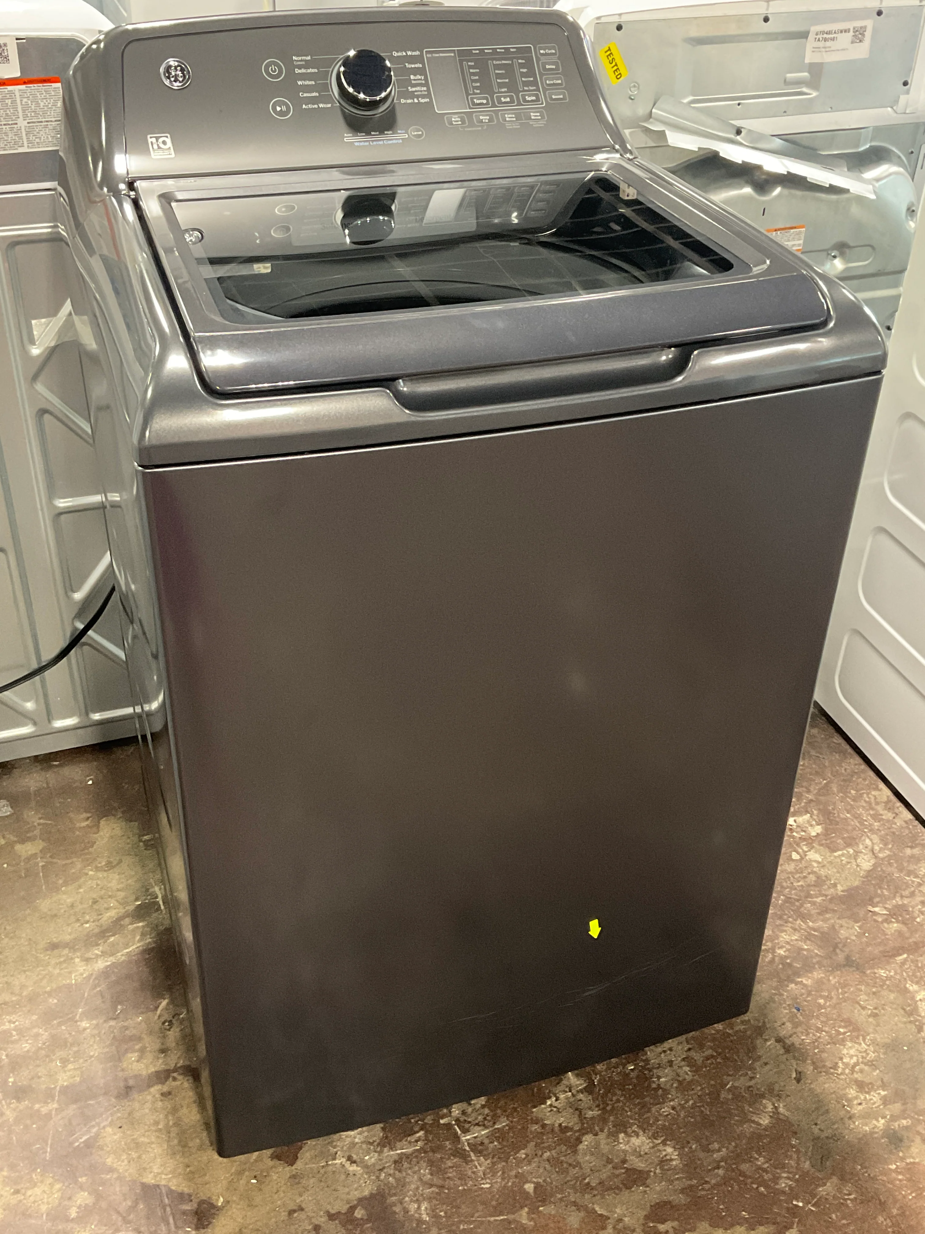 GE® 4.5 cu. ft. Capacity Washer with Water Level Control - Image 18