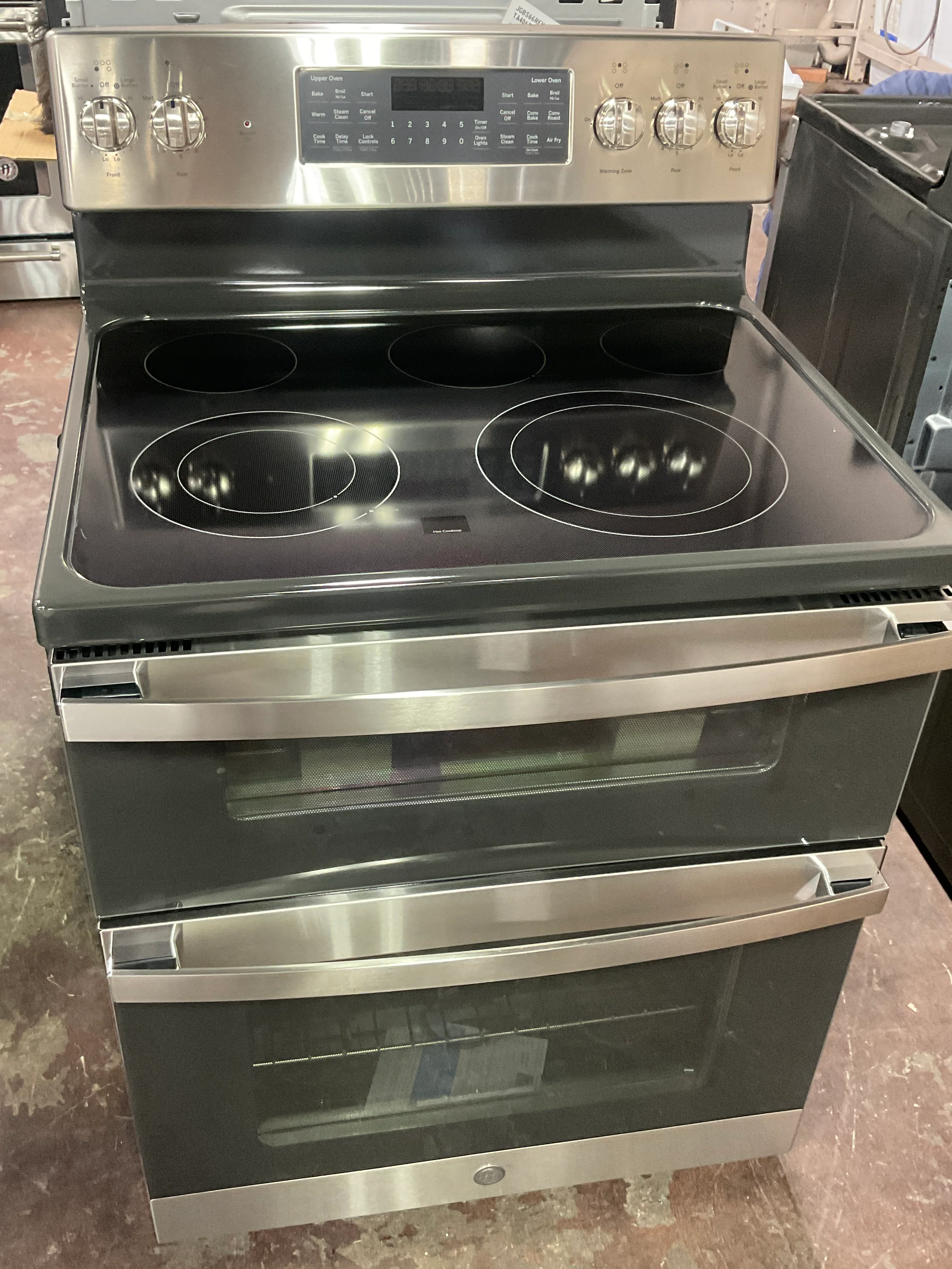 GE 30" Free-Standing Electric Double Oven Convection Range - Image 11