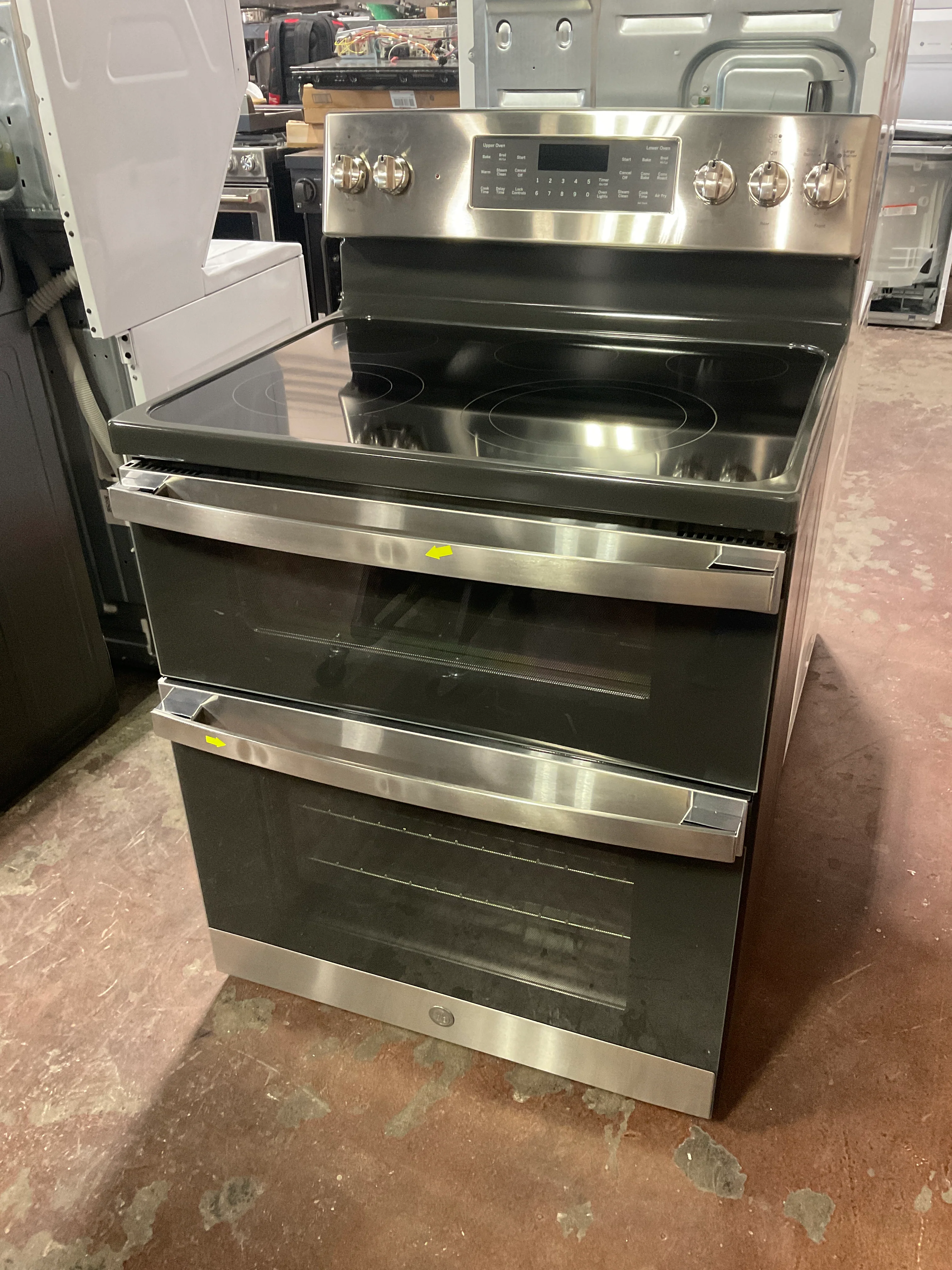 GE 30" Free-Standing Electric Double Oven Convection Range - Image 7