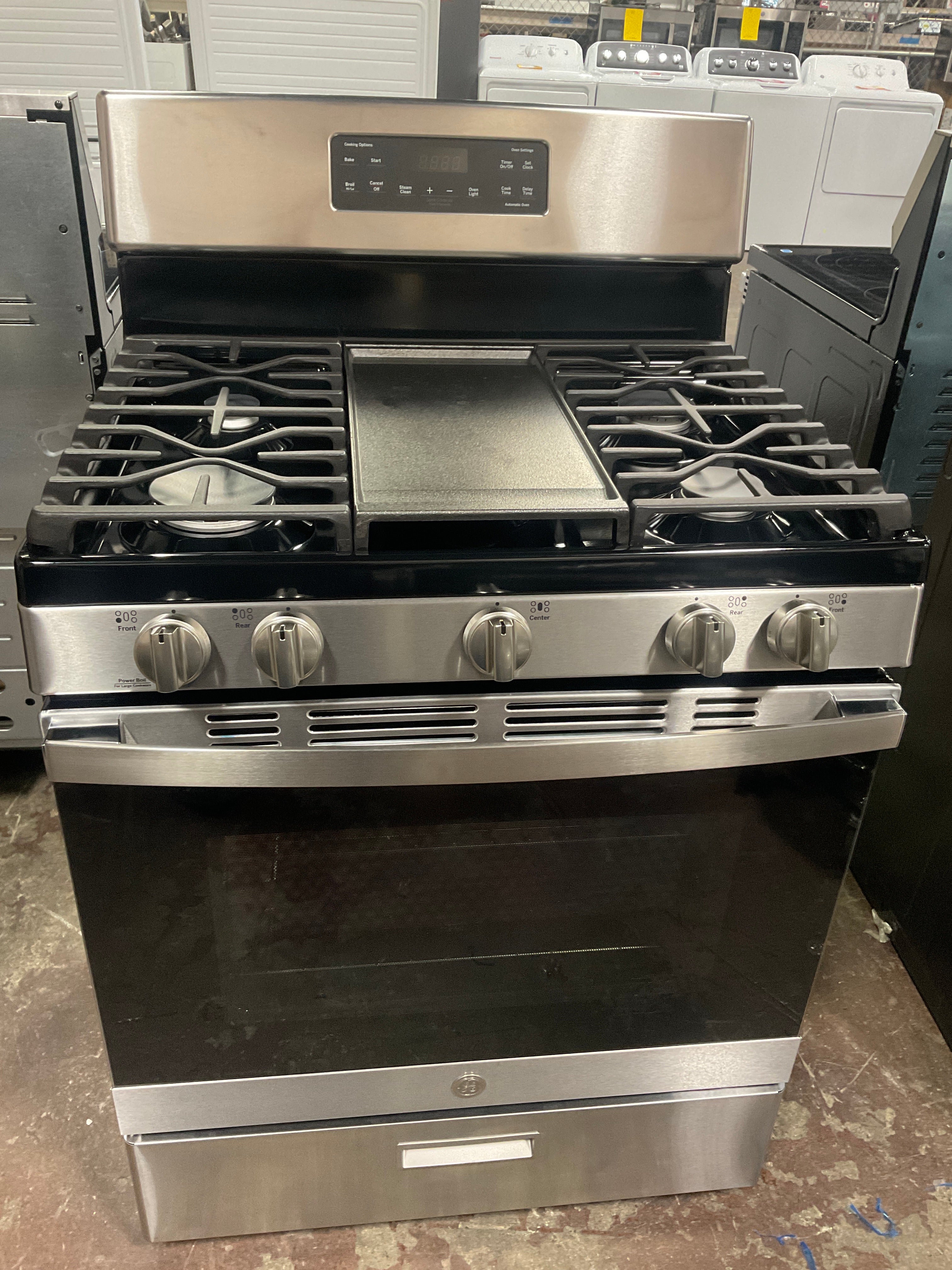 GE® 30" Free-Standing Gas Range - Image 11