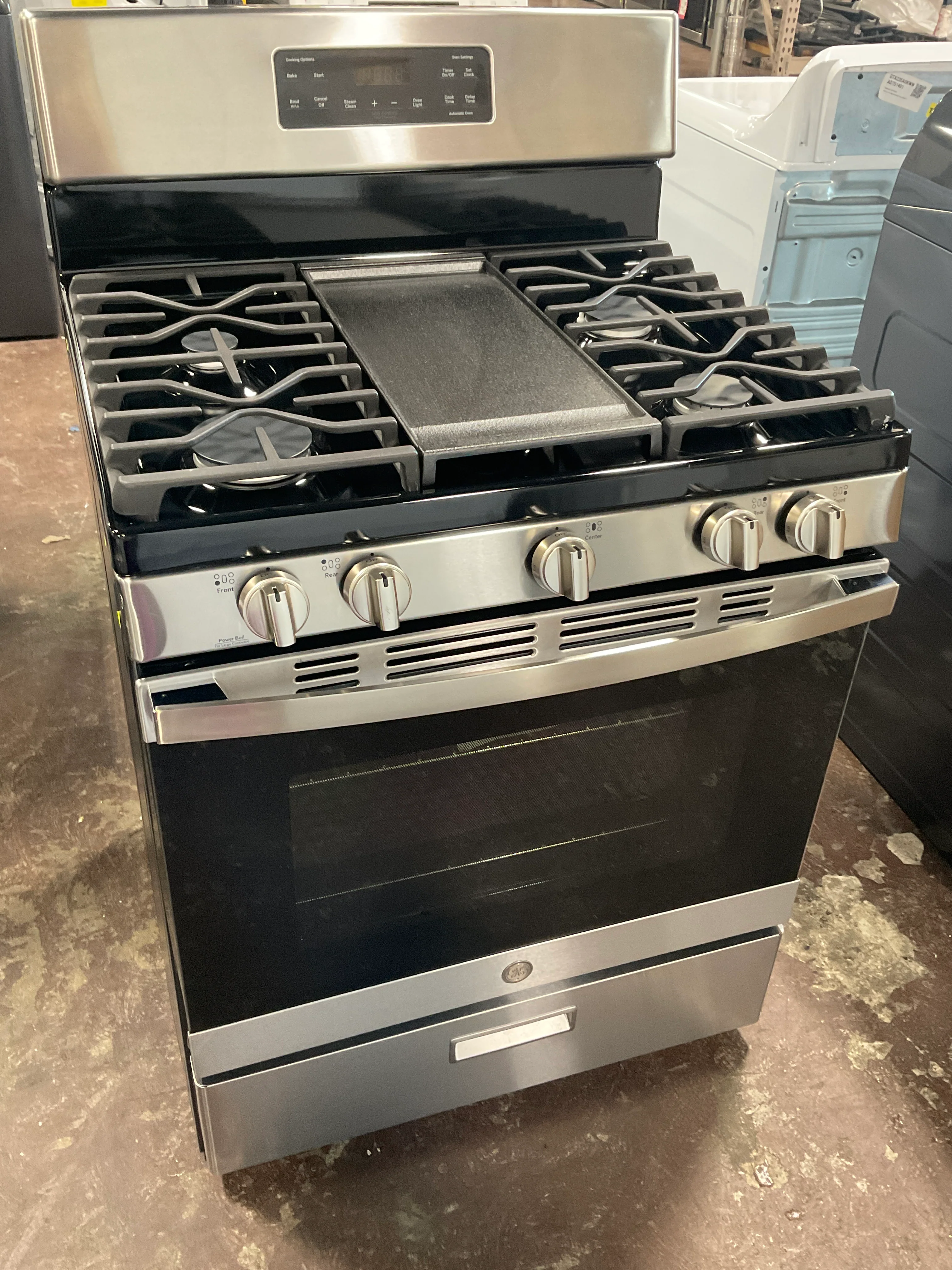 GE® 30" Free-Standing Gas Range - Image 14