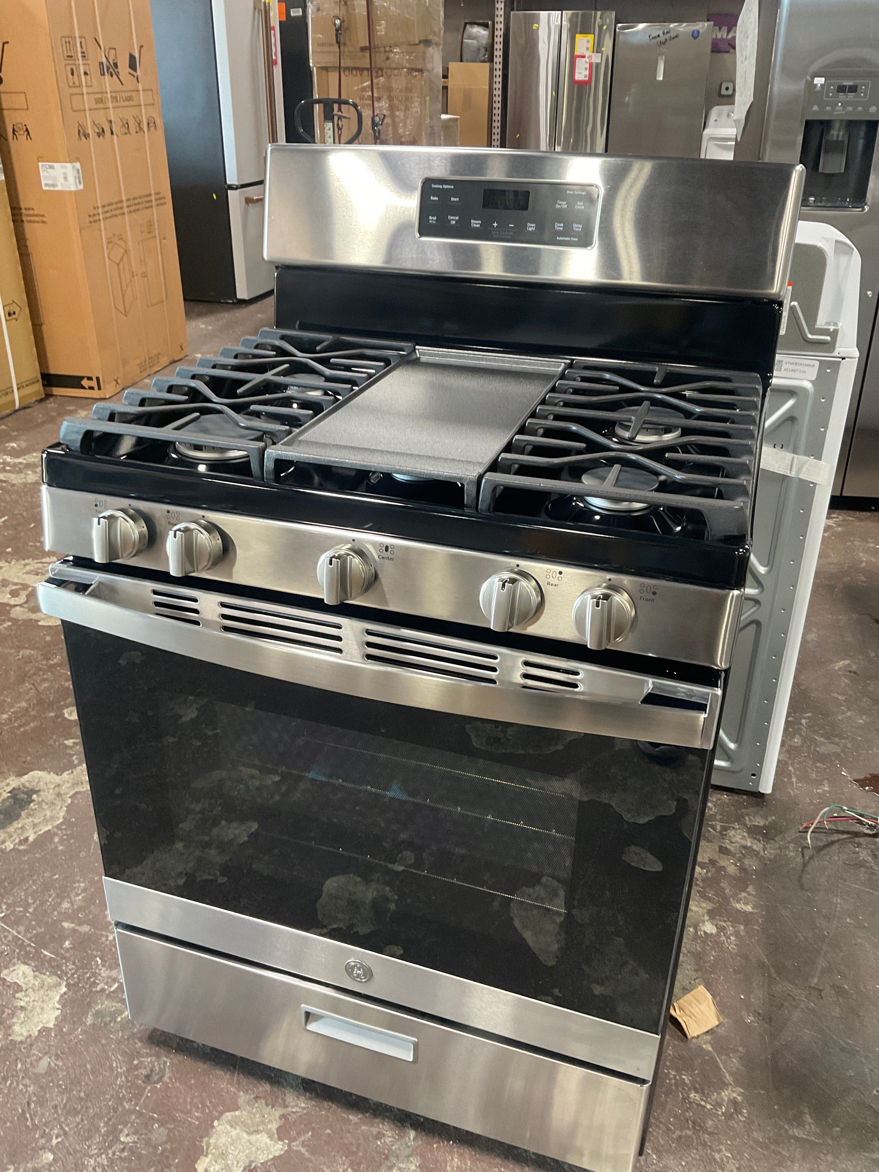 GE® 30" Free-Standing Gas Range - Image 7