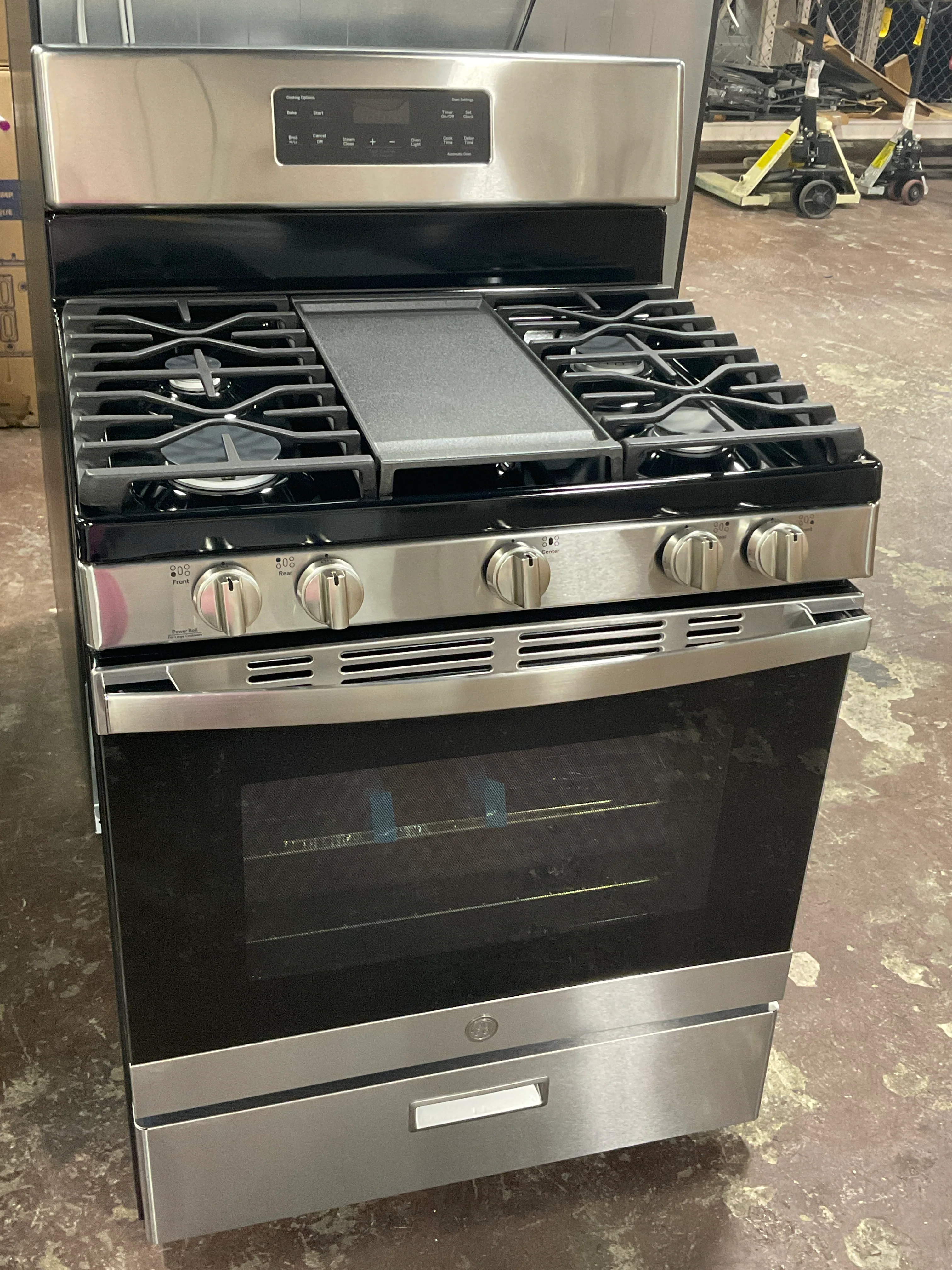 GE® 30" Free-Standing Gas Range - Image 8