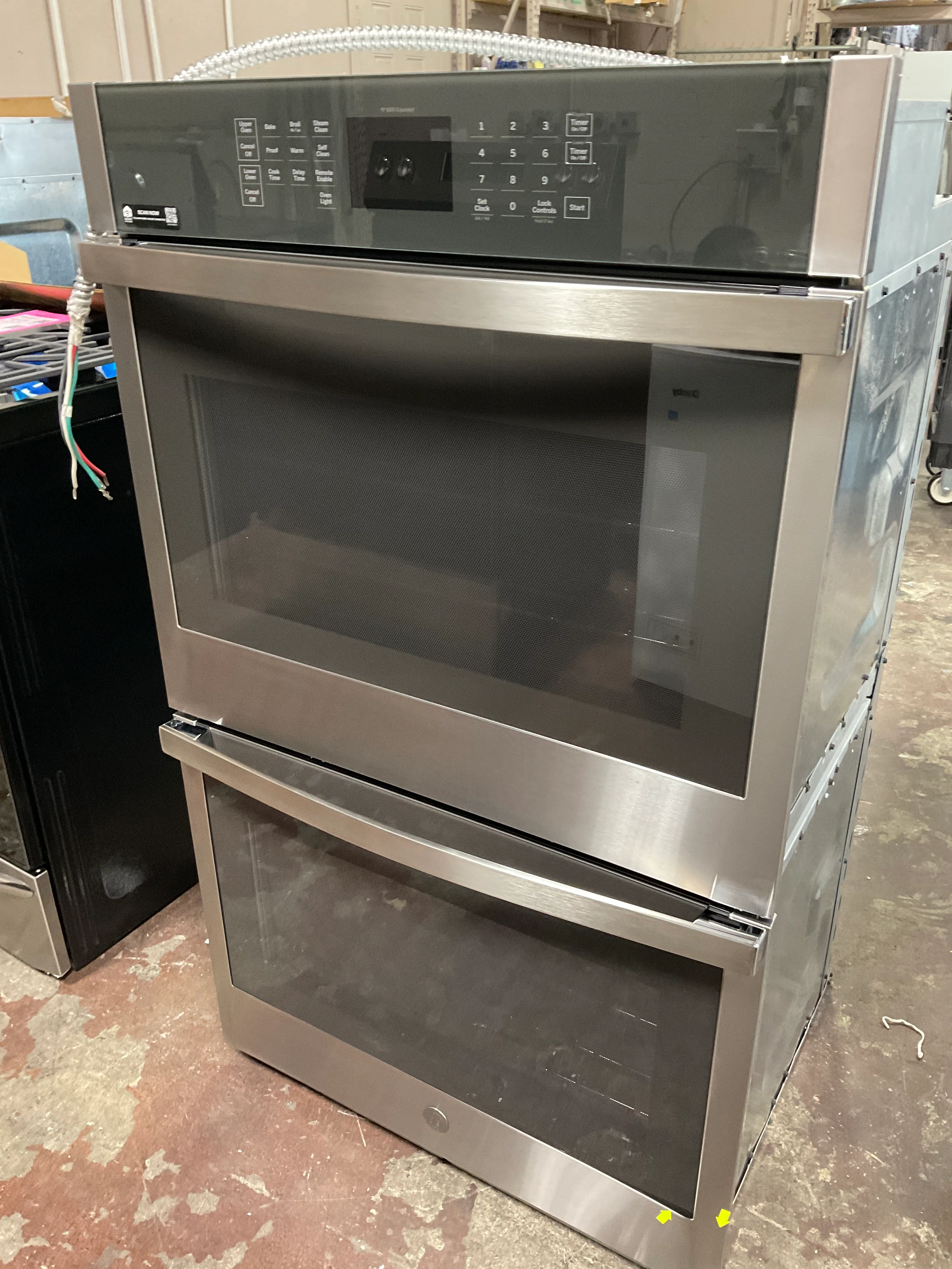 GE® 30" Smart Built-In Self-Clean Double Wall Oven - Image 6