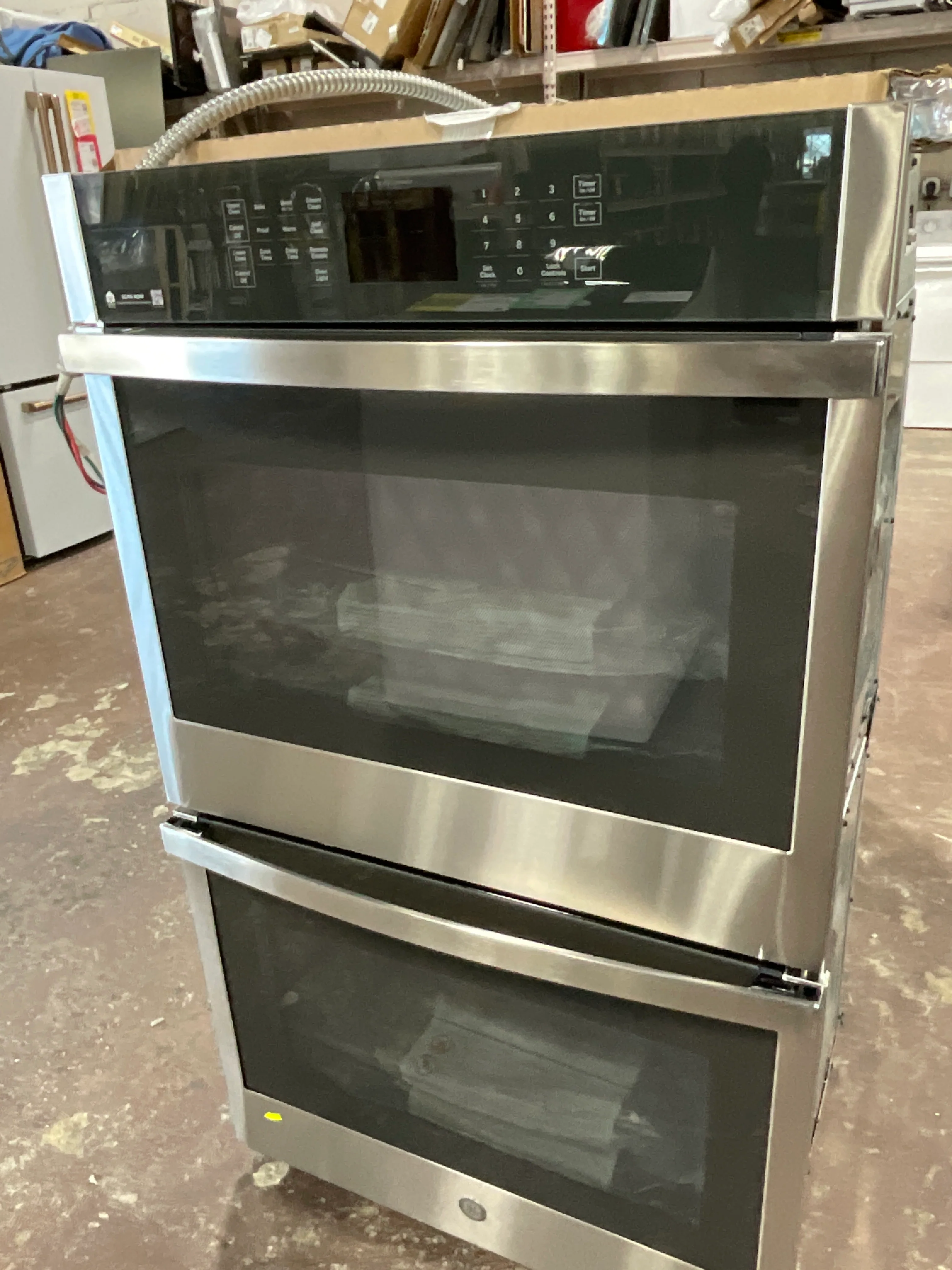GE® 30" Smart Built-In Self-Clean Double Wall Oven - Image 8