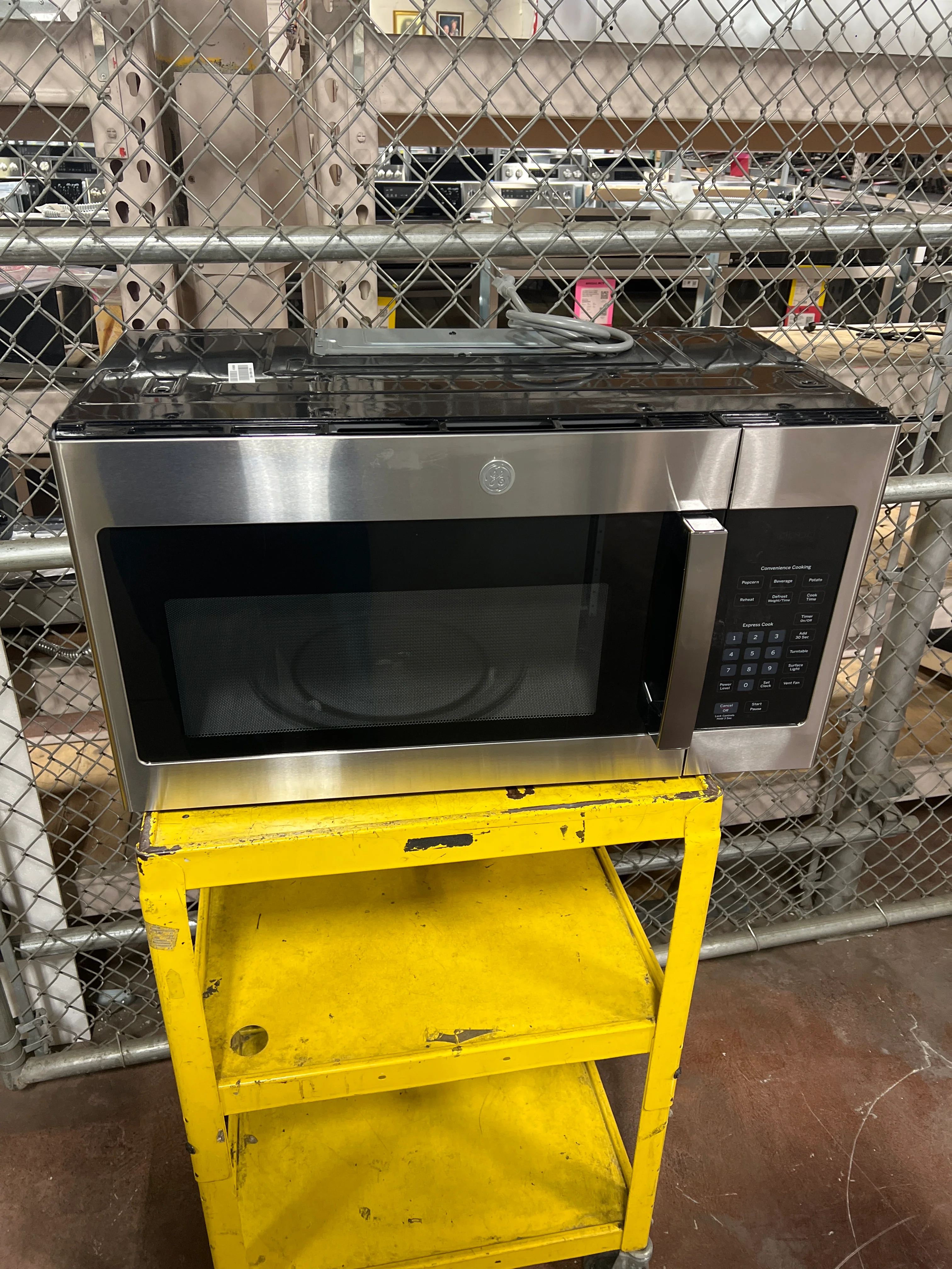 GE® 1.6 Cu. Ft. Over-the-Range Microwave Oven - Image 7