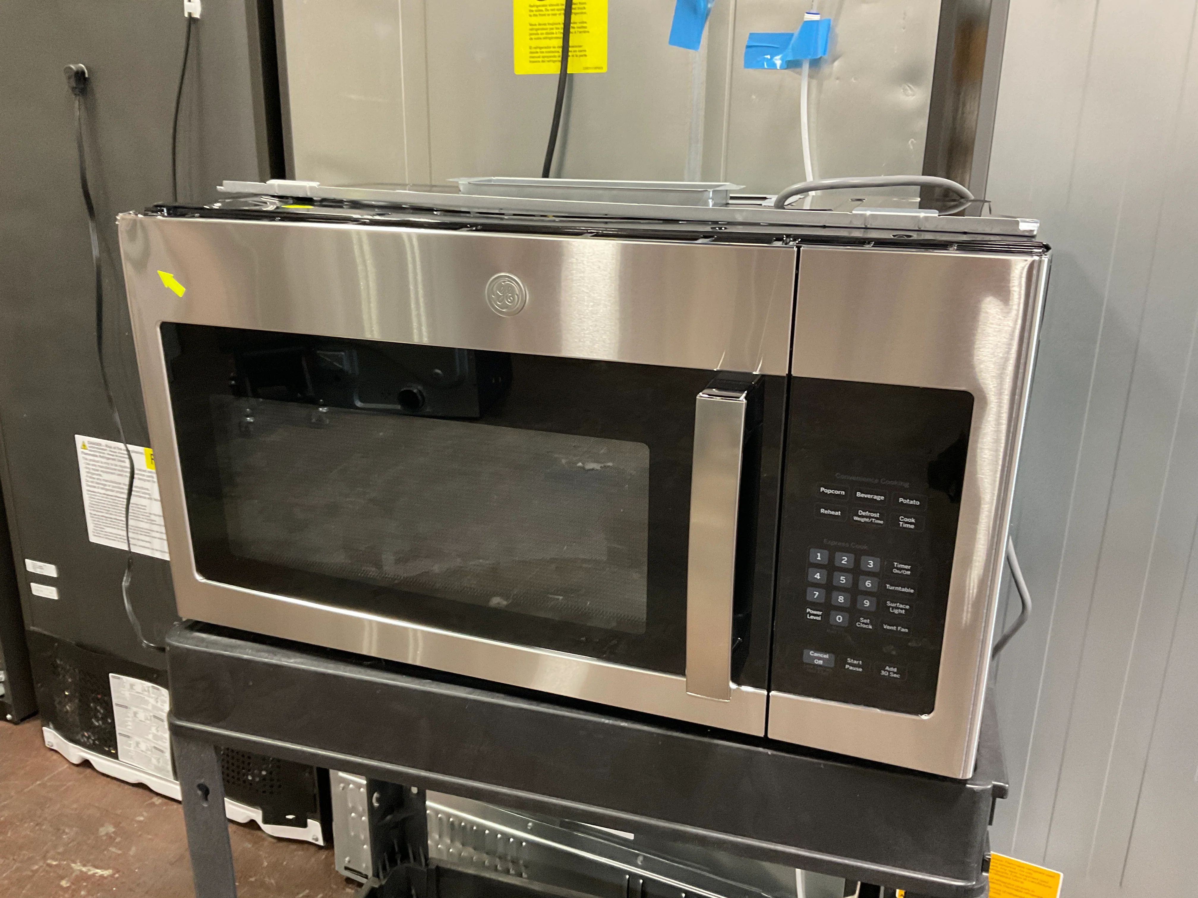 GE® 1.6 Cu. Ft. Over-the-Range Microwave Oven - Image 6