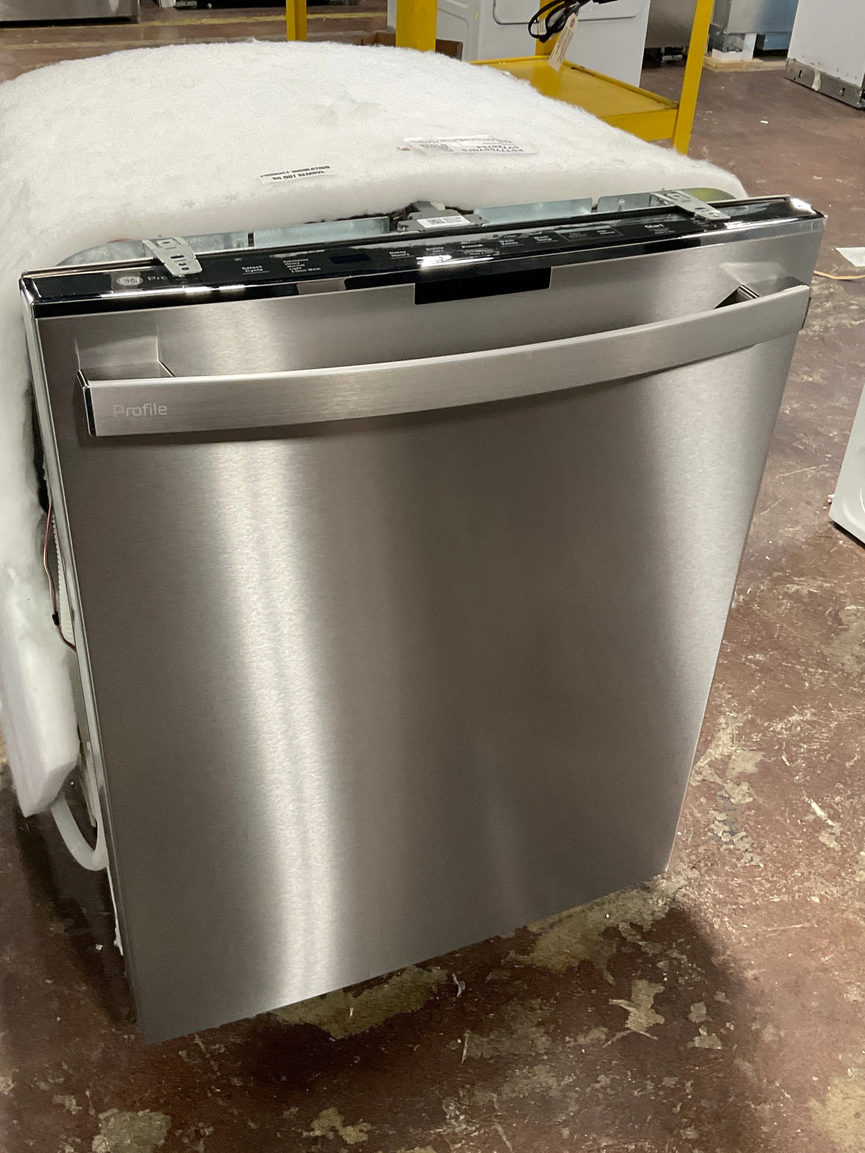 GE Profile™ ENERGY STAR® Fingerprint Resistant Top Control with Stainless Steel Interior Dishwasher with Sanitize Cycle & Twin Turbo Dry Boost - Image 8